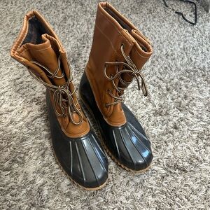 The original duck boots size woman’s 8.5